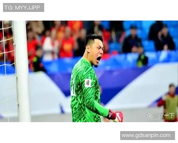 足球框警告引发热议球员安全与比赛公平的双重考量